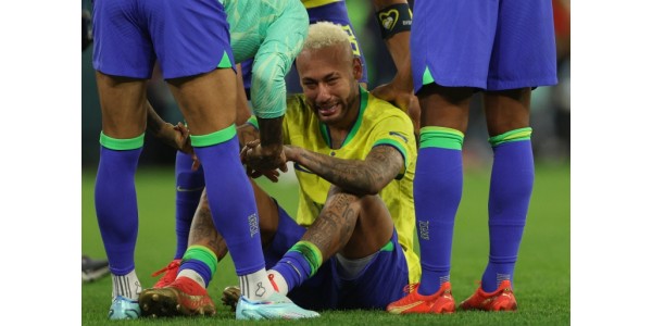 Neymar motvillig til å ta av Brasil-trøya og dra